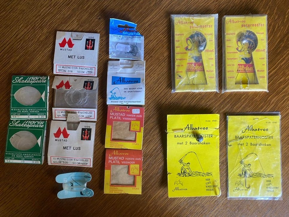 Lotje vintage onderlijnen Shakespear Albatros Mustad, Ophalen of Verzenden, Nieuw, Haak