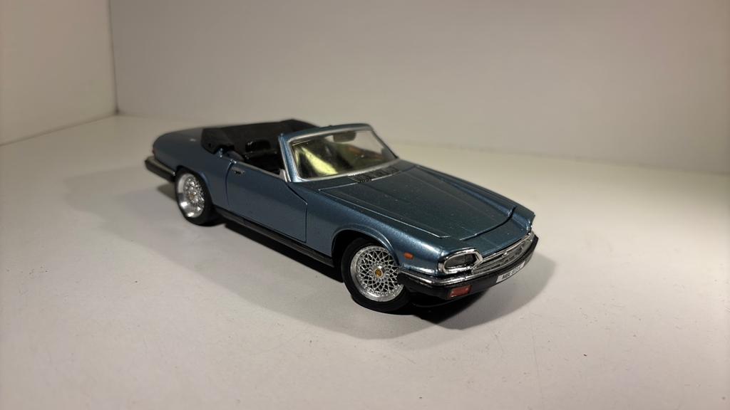 Jaguar xj-s v12 polistil 1.25