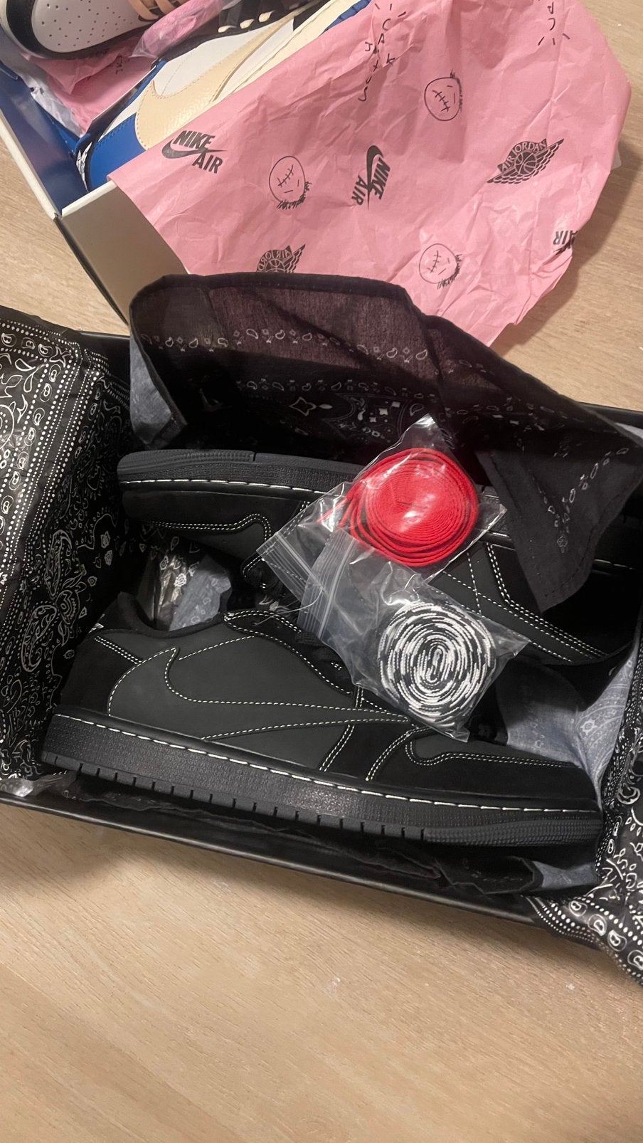 Travis Scott Black Phantom maat 44, Kleding | Heren, Schoenen, Ophalen of Verzenden, Zo goed als nieuw, Zwart