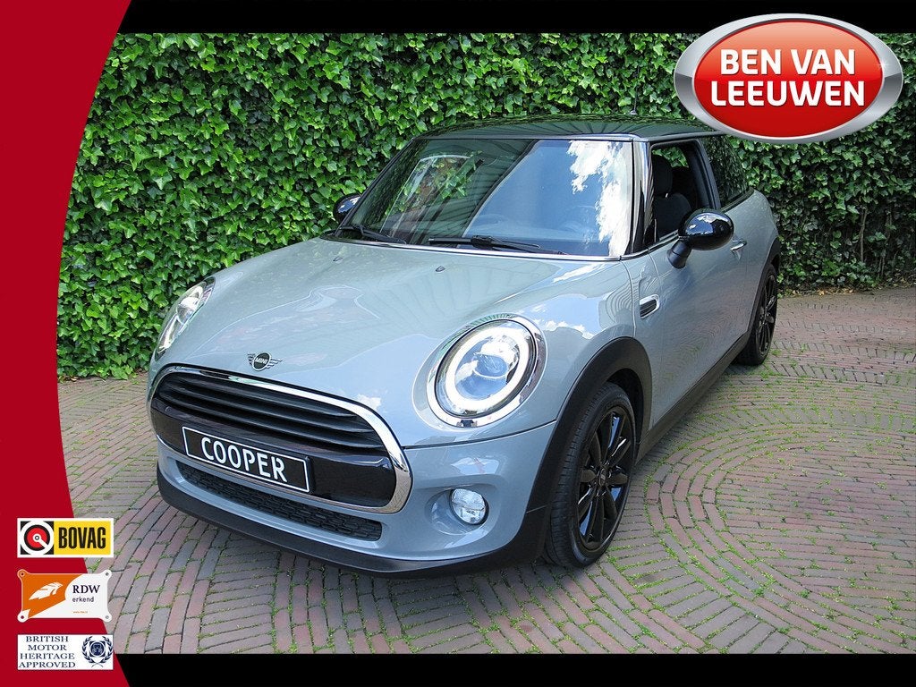 MINI Cooper 1.5 Chili F56 LCI automaat NL-auto, LED, Navi, K, 12 maanden, 136 pk, Gebruikt, 4 stoelen