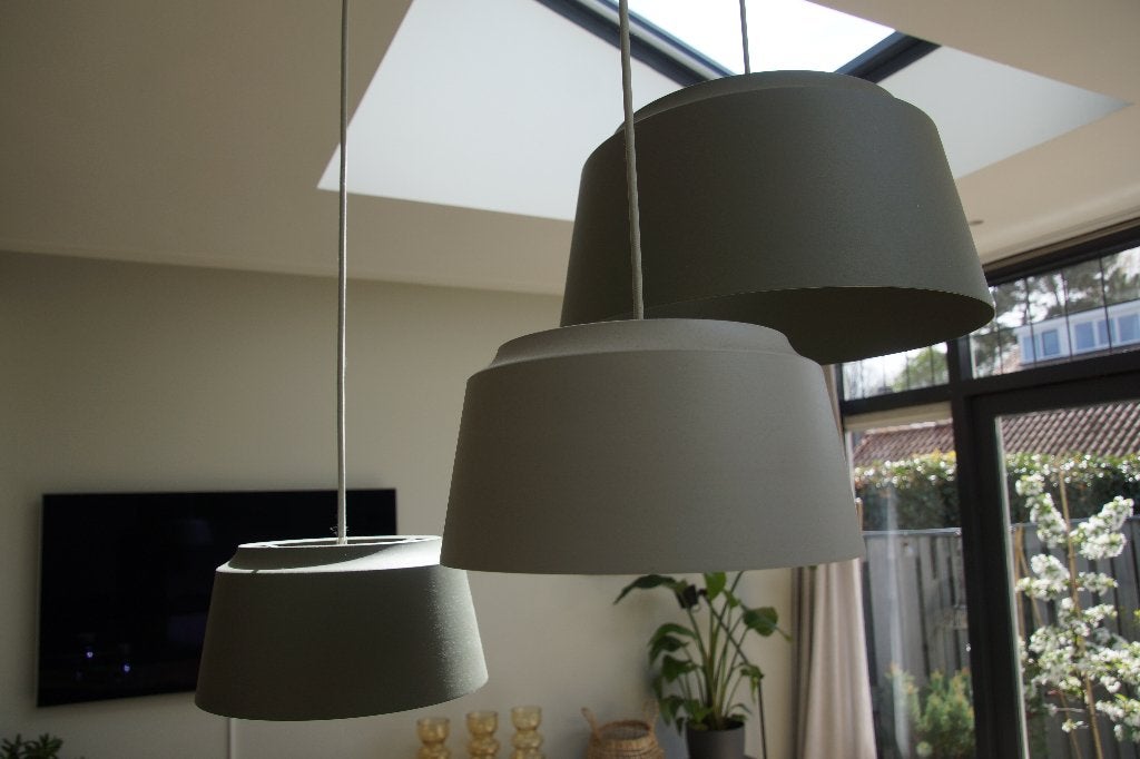 Drie Puik Groove hanglampen, Ophalen, Gebruikt, E27 (groot), Metaal
