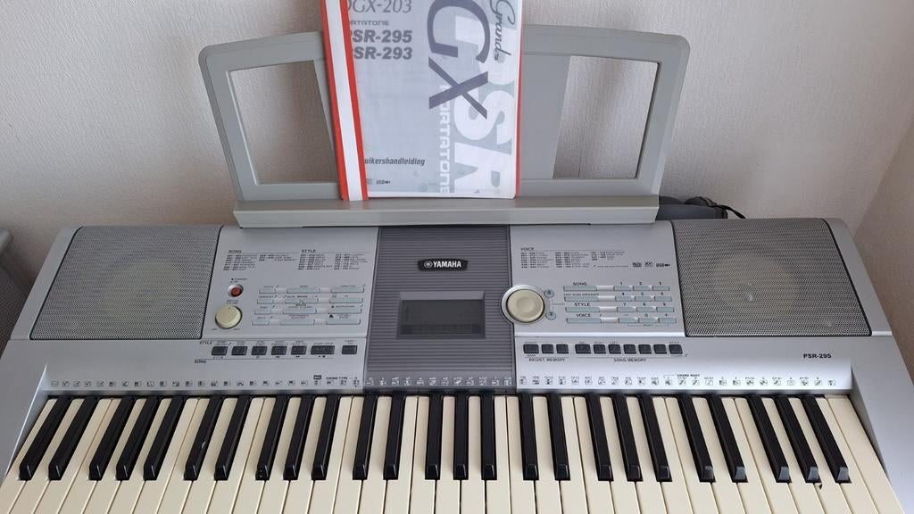 Yamaha PSR-295 Keyboard - Veelzijdige digitaal keyboard, Ophalen, Yamaha, Aanslaggevoelig, 61 toetsen