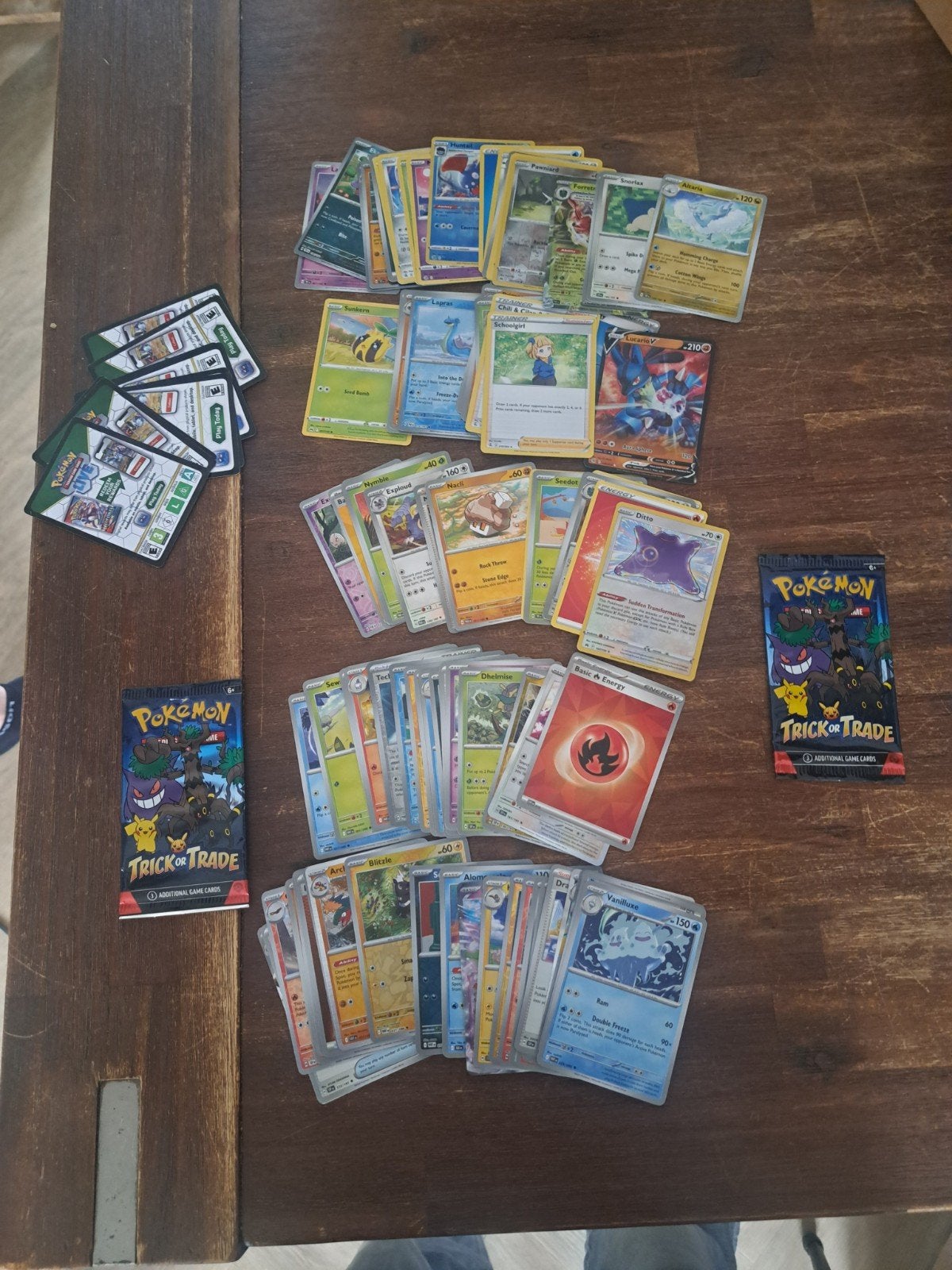 Ruim 100 pokemonkaarten + 2 pokemon pakjes, Ophalen of Verzenden, Nieuw, Meerdere kaarten