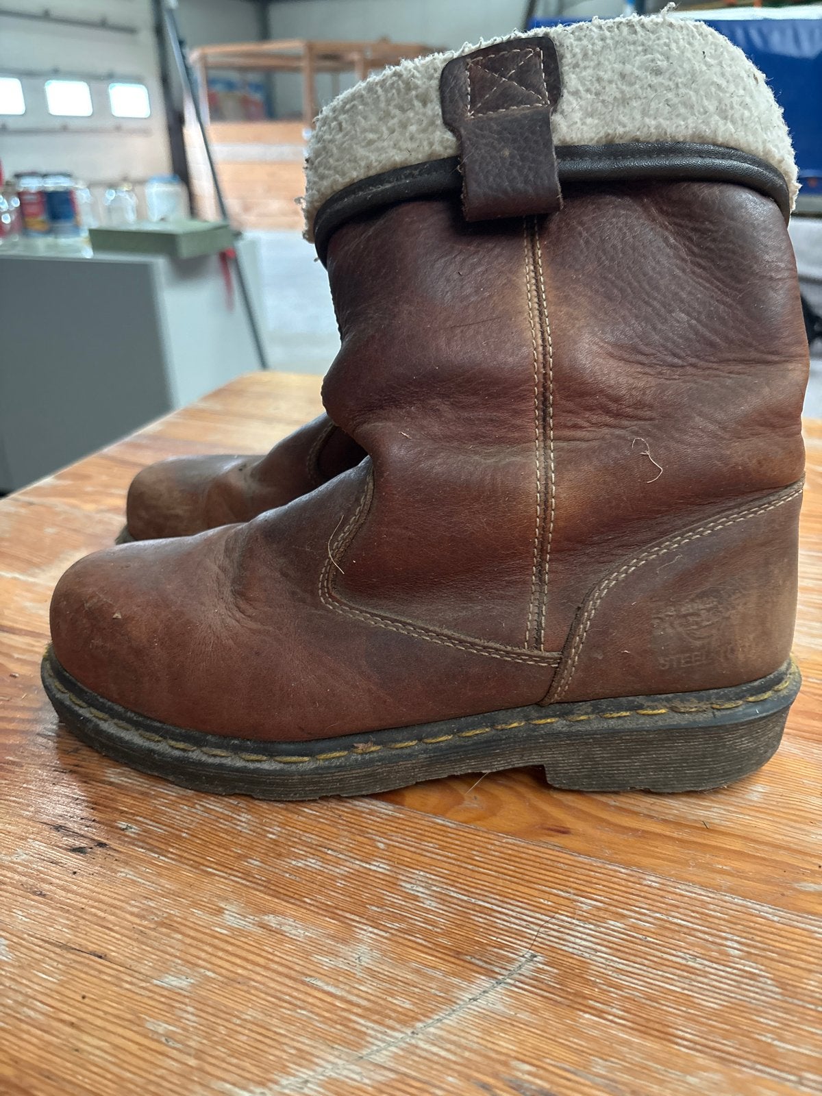 Dr. Martens Werklaarzen Dames Maat 41 met Stalen Neus, Ophalen of Verzenden, Gedragen, Bruin, Werkschoenen