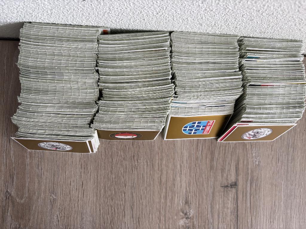 Bijna ALLE Plus voetbalplaatjes aanwezig, Plus, Verzenden