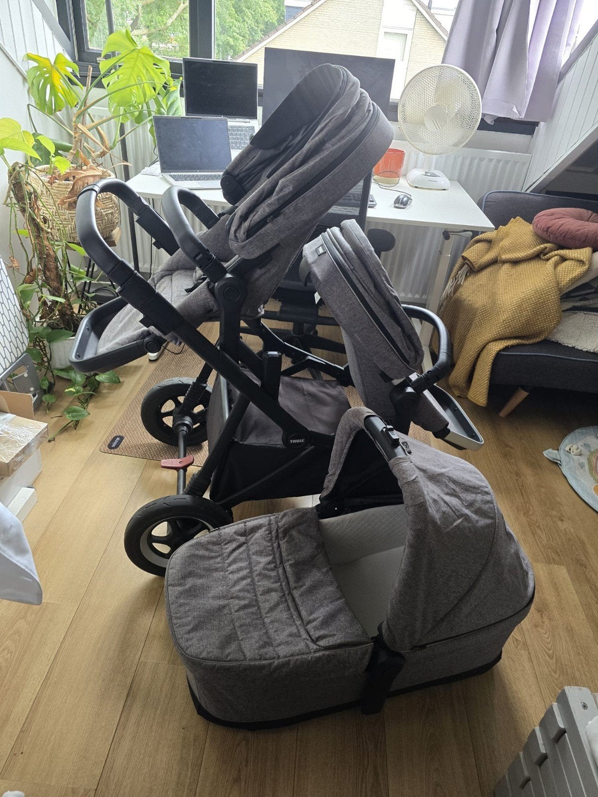 Thule Sleek duo met reiswieg, 2 zitjes en accessoires, Gebruikt, Combiwagen, Met reiswieg, Ophalen