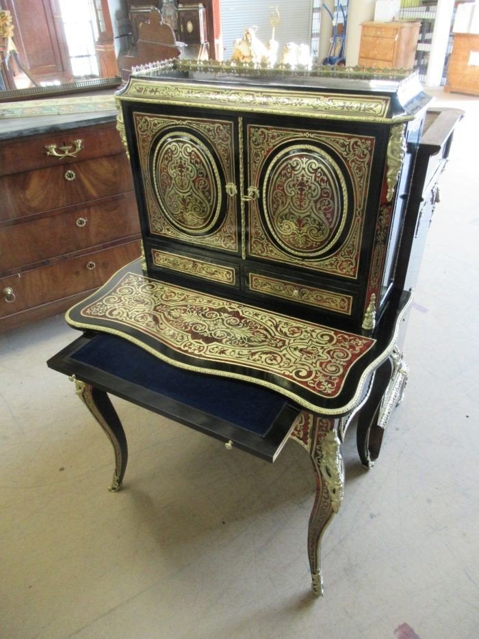 Oer 09370 ANTIEK gerestaureerd rode boulle schrijftafel, Ophalen