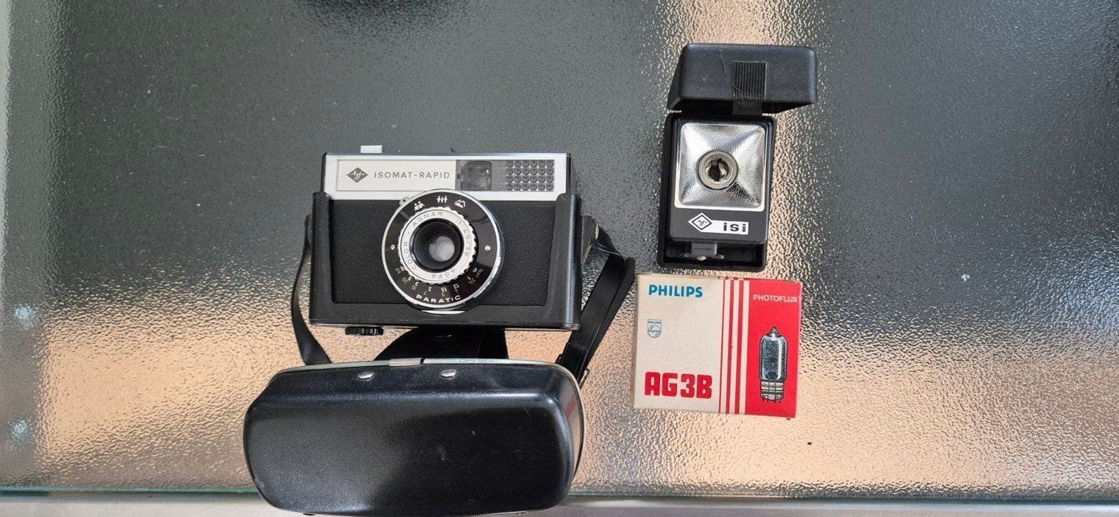 Agfa Isomat-Rapid camera met flitser en tasje, Audio, Tv en Foto, Fotocamera's Analoog, Gebruikt, Compact, Overige Merken, Ophalen of Verzenden