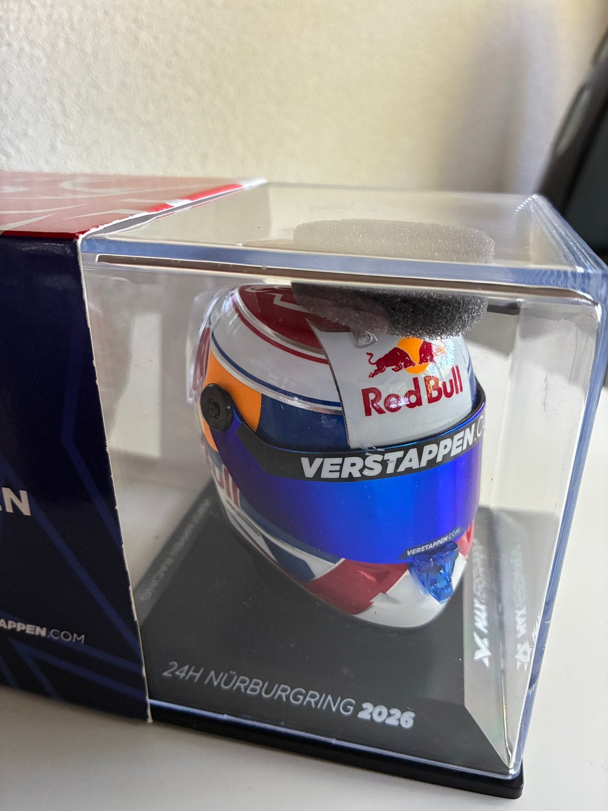 Max Verstappen 1:4 helm nurburgring GT3 2026., Verzamelen, Ophalen of Verzenden, Zo goed als nieuw, Formule 1