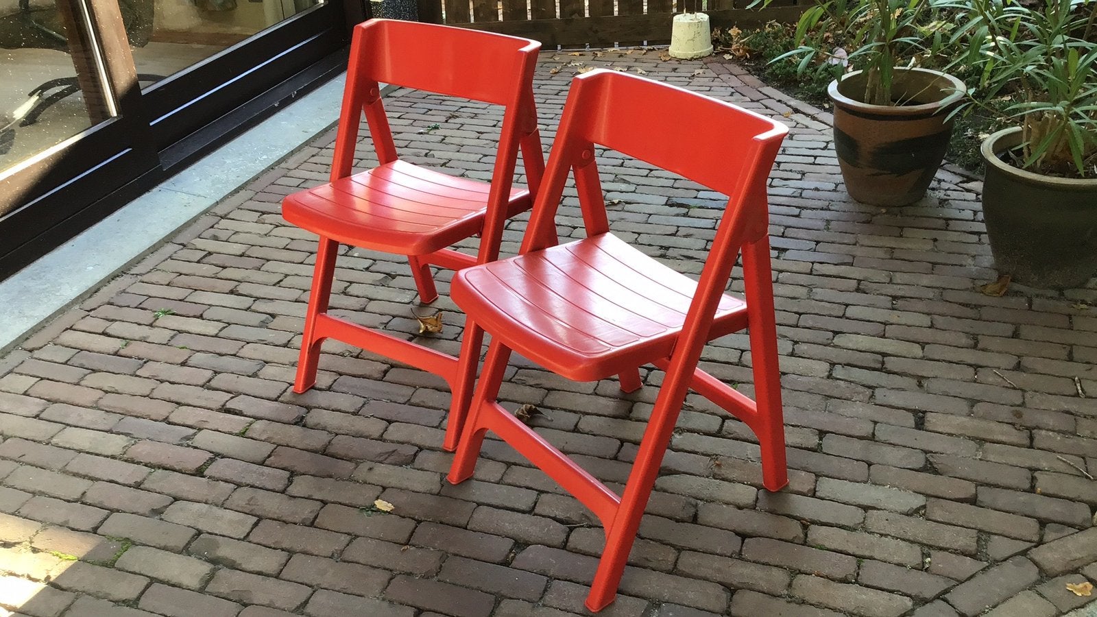 2 klapstoelen, Ophalen, Zo goed als nieuw, Rood, Twee
