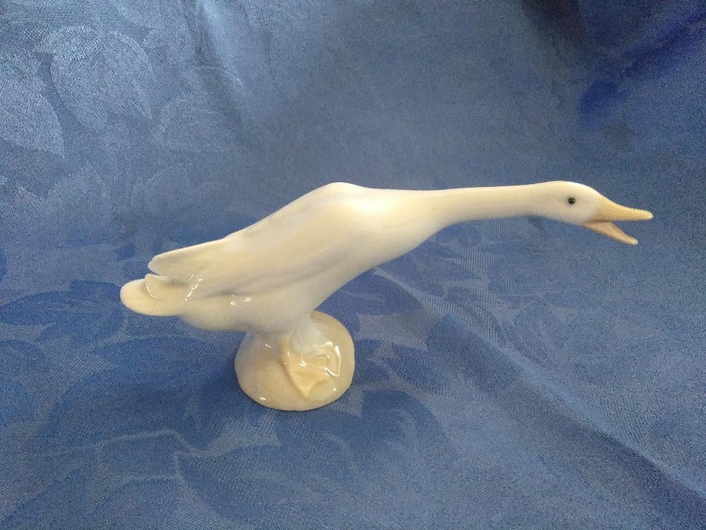 GANS 16x 8 cm, porselein van LLADRO, Spanje, Ophalen of Verzenden, Zo goed als nieuw, Dier