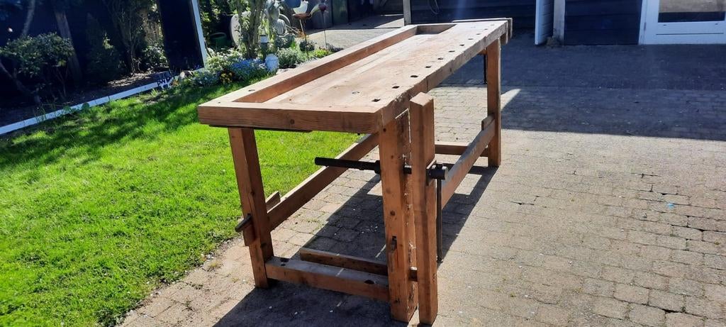 Oude houten timmermans werkbank met bankschroef, Doe-het-zelf en Verbouw, Werkbanken, Ophalen of Verzenden, Gebruikt, 170 cm of meer
