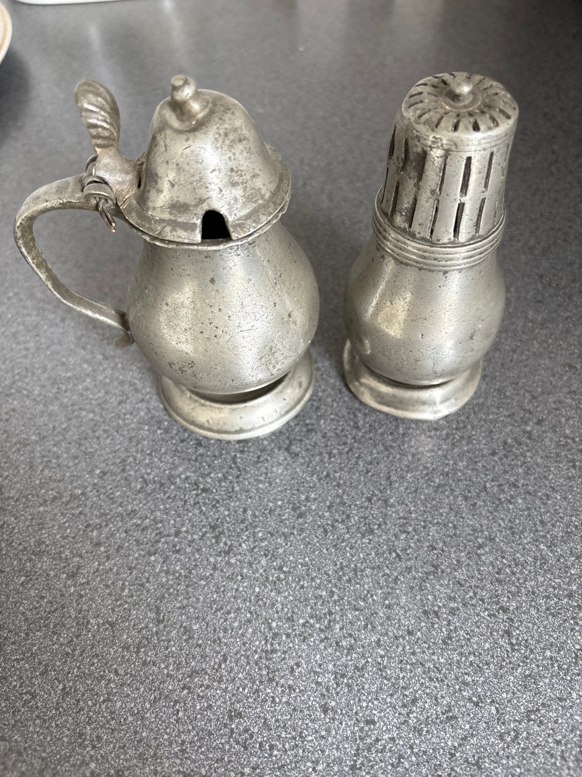 Antieke tinnen kan en strooier set, Antiek en Kunst, Ophalen of Verzenden