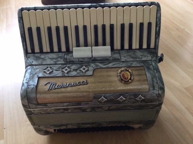 accordeon Marinucci, Gebruikt, 80-bas, Met koffer, Toetsaccordeon