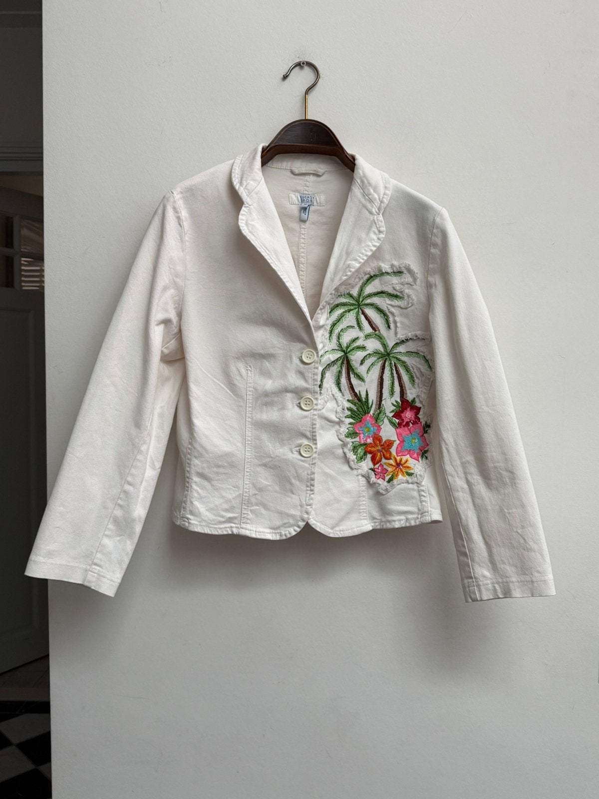 Escada Sport witte blazer geborduurd maat 42 dames, Ophalen of Verzenden, Zo goed als nieuw, Maat 42/44 (L)