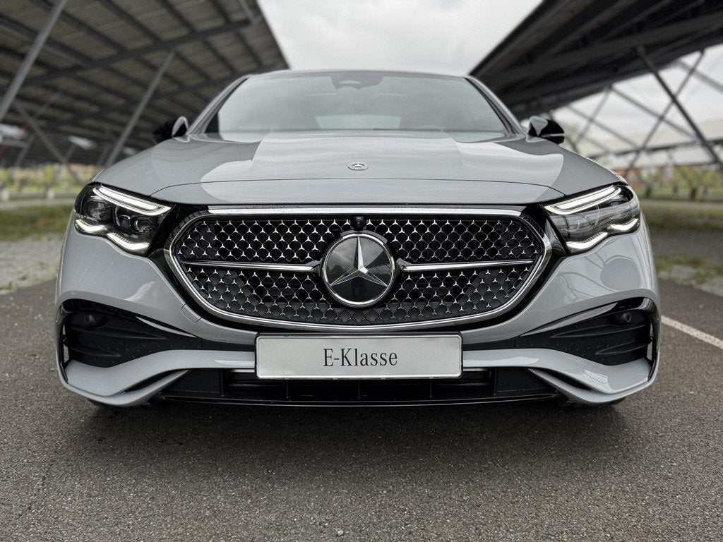 Mercedes-Benz E-Klasse 300e Sport Edition | AMG line | Night, Auto's, Mercedes-Benz, Automaat, Achterwielaandrijving, 4 cilinders