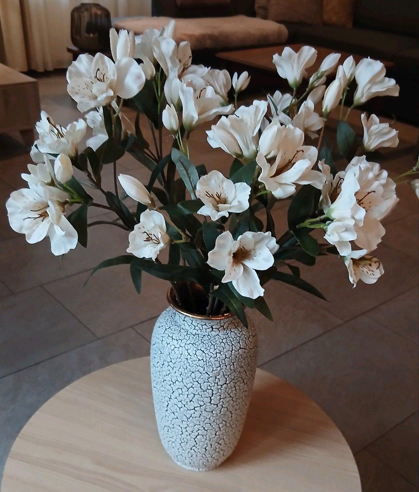Prachtig faux zijde kunstbloemen boeket - 65 cm hoog, Huis en Inrichting, Binnen, Ophalen of Verzenden, Wit, Boeket