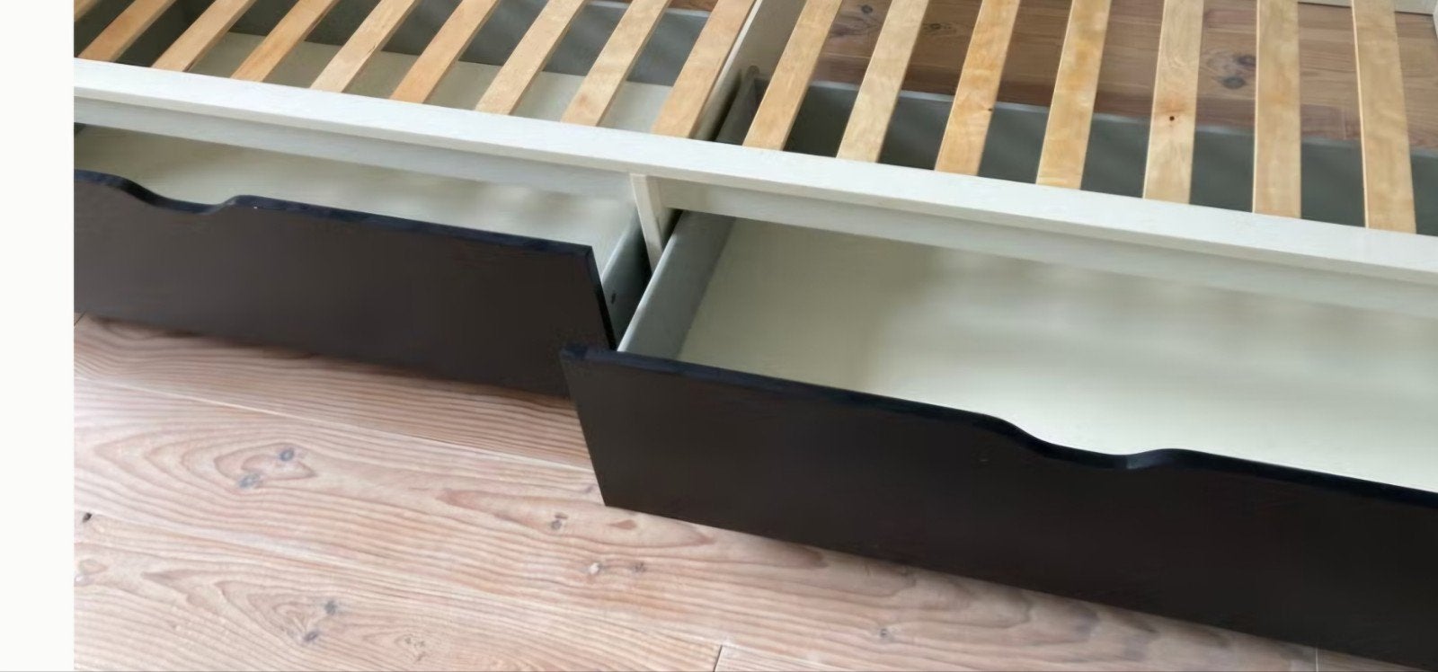 Eenpersoons bed met electrische lattenbodem, matras optie, Ophalen, 90 cm, Eenpersoons, Zo goed als nieuw