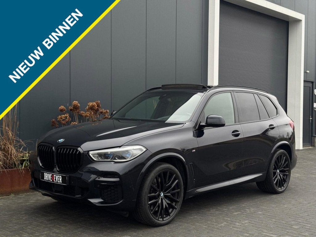 BMW X5 xDrive40d M PACK PANO KUIPSTOELEN LEDER LED NAVI CAME, Auto's, BMW, Gebruikt, X5, 2993 cc, Zwart