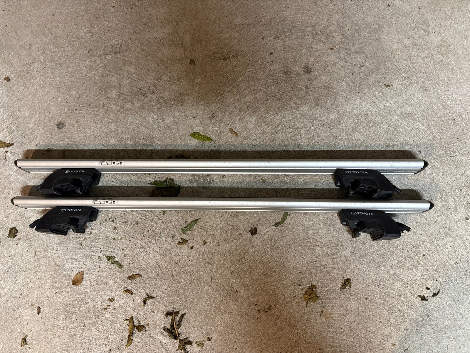 Toyota Auris dakdragers - Origineel en compleet, Auto diversen, Ophalen, Gebruikt