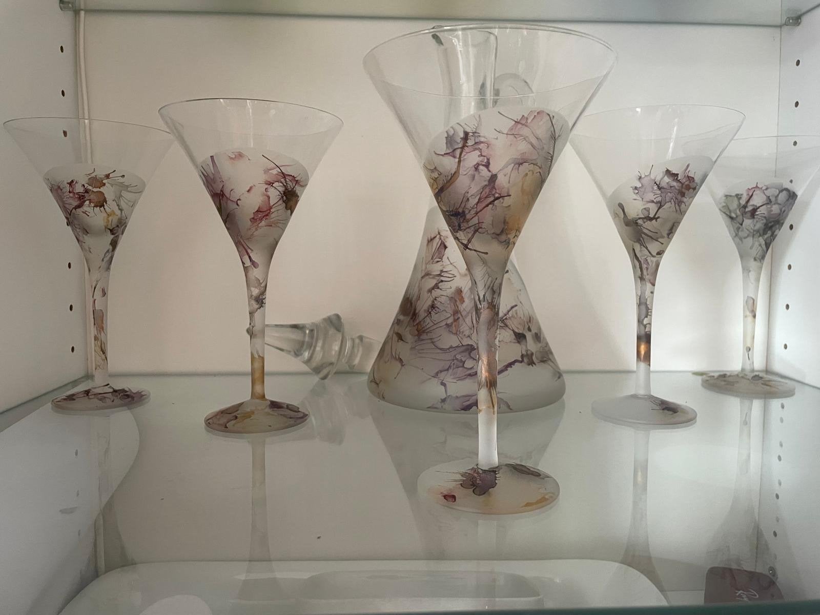 Set van 5 cocktailglazen en karaf met bloemmotief, Antiek en Kunst, Antiek | Glas en Kristal, Ophalen of Verzenden