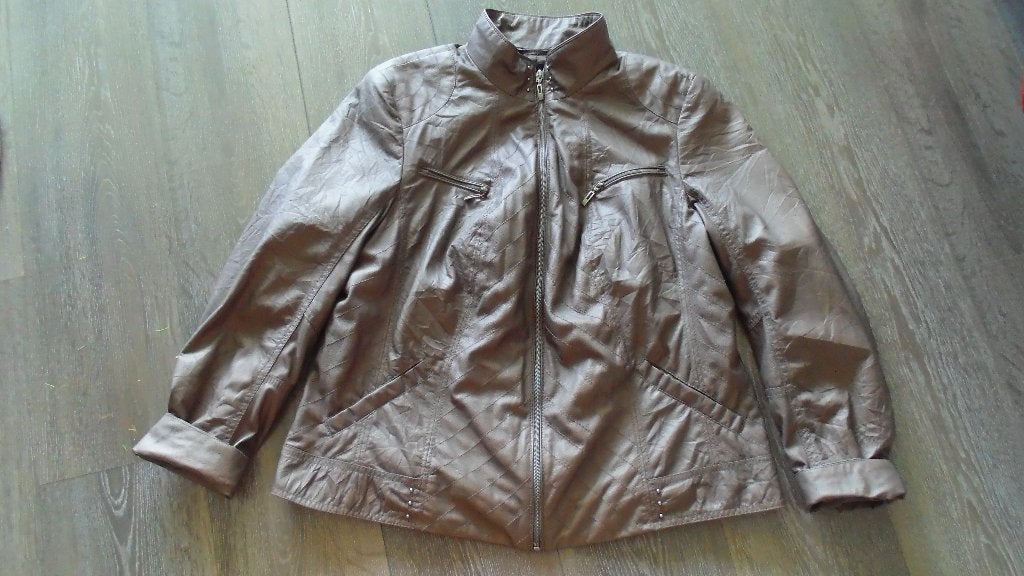 jasje maat 46, Ophalen of Verzenden, Zo goed als nieuw, Maat 46/48 (XL) of groter, Bruin
