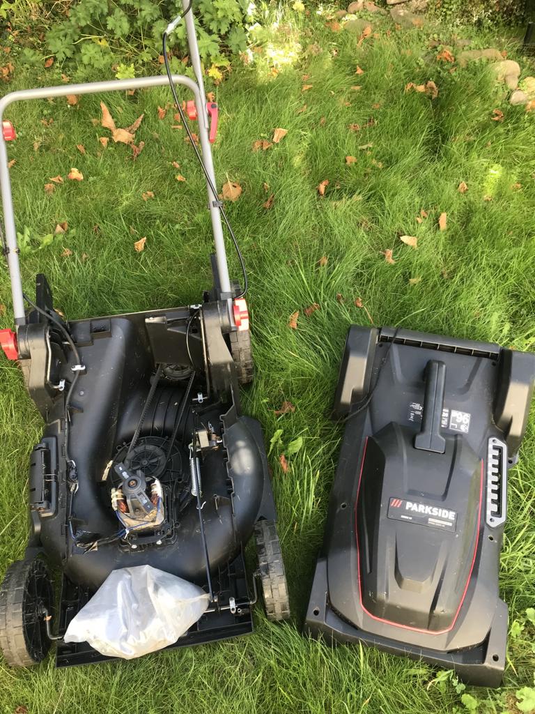Grasmaaier 2000W, Cirkelmaaier, Elektrische grasmaaier, Zo goed als nieuw, Opvangbak