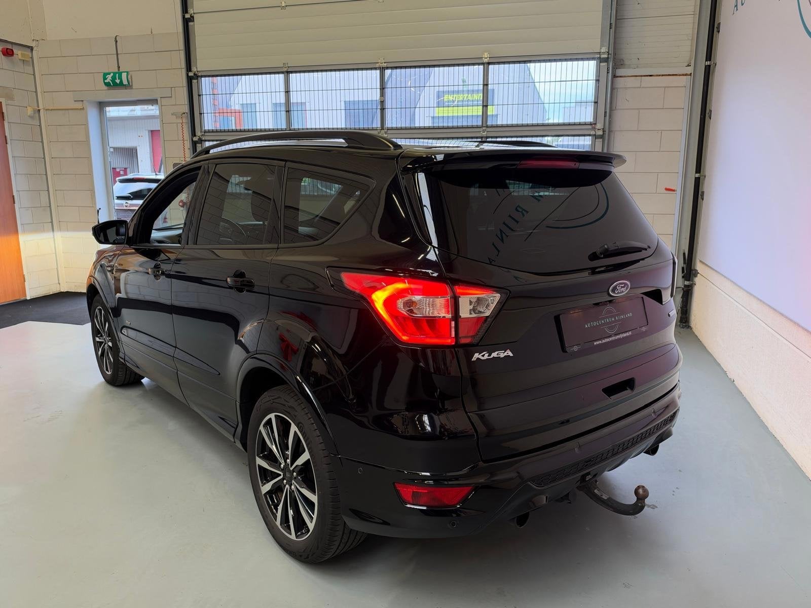 Ford Kuga 1.5 EcoBoost ST Line, Pano, Camera, carplay, Stoel, Auto's, Automaat, Dealer onderhouden, 1498 cc, 4 cilinders