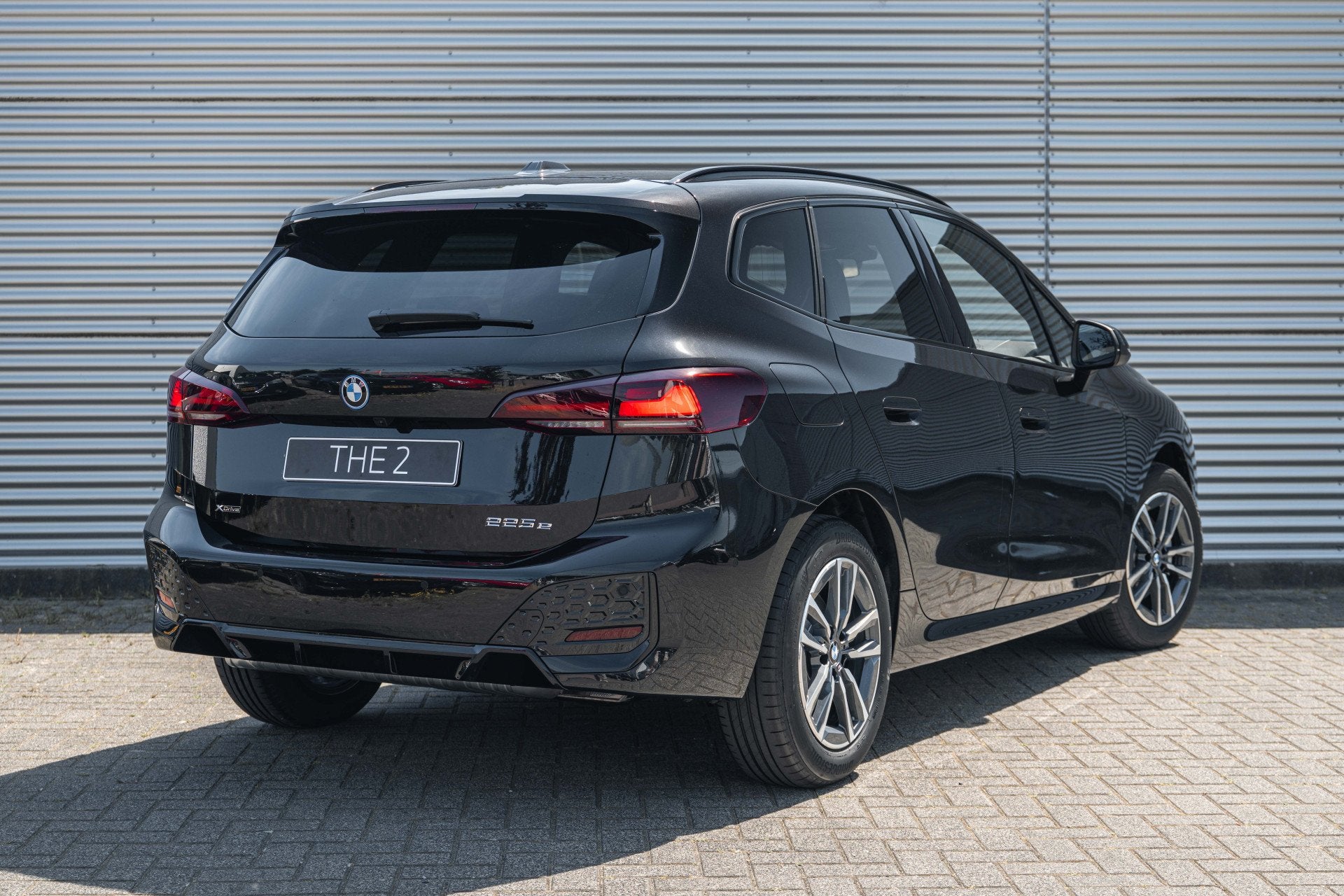 BMW 2 Serie Active Tourer 225e xDrive M Sport Automaat / Tre, Auto's, Automaat, Dealer onderhouden, 1800 kg, Zwart