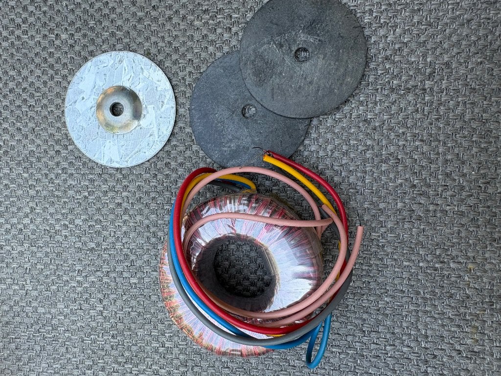 Ringkerntrafo 2x15v 0,50A, Hobby en Vrije tijd, Ophalen of Verzenden, Nieuw
