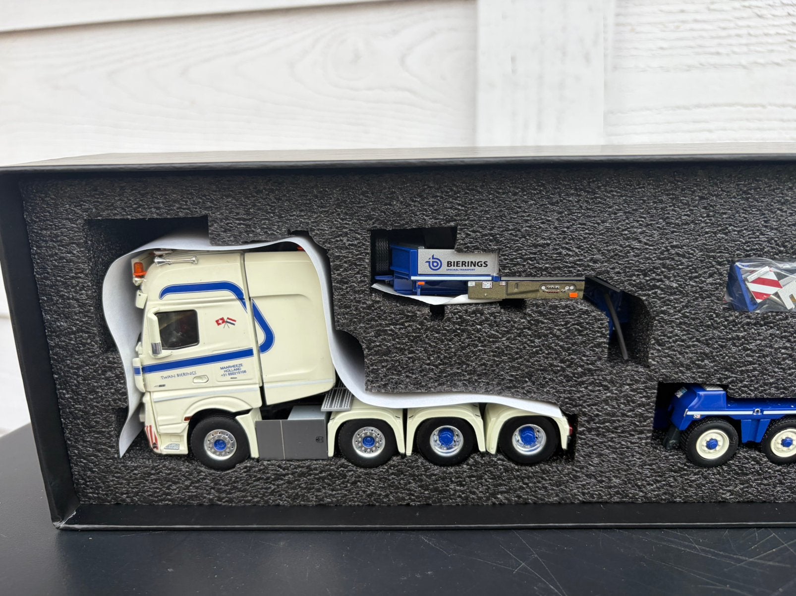 WSI MERCEDES ACTROS GIGA SPACE 8x4 TWAN BIERINGS, Hobby en Vrije tijd, Modelauto's | 1:50, Ophalen of Verzenden, Nieuw, Bus of Vrachtwagen