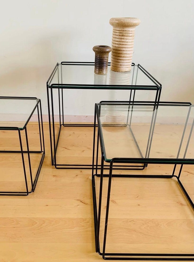 Vintage Isocele bijzettafeltjes 70’s, Minder dan 55 cm, Gebruikt, Vierkant, Ophalen