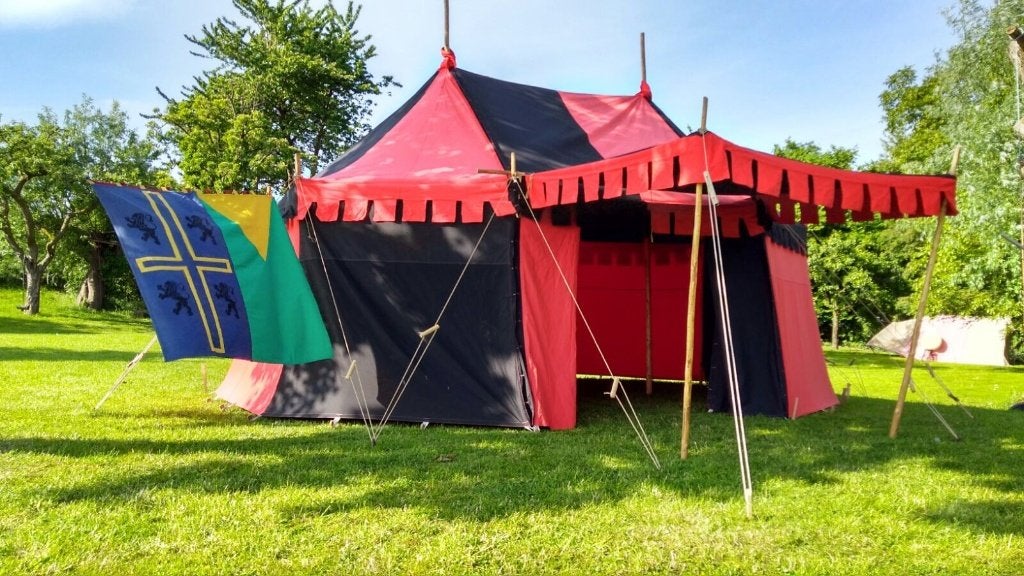 Middeleeuwse tent te huur Tudor in Rood/zwart, Verzenden, Zo goed als nieuw, Historisch