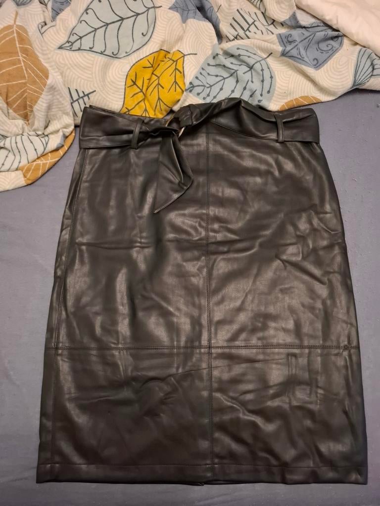 Leren rok, Maat 38/40 (M), Zwart, Ophalen of Verzenden, Zo goed als nieuw