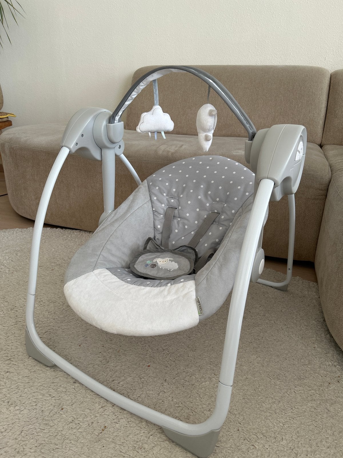 Ingenuity babyschommel met muziek en vibratie, Ophalen, Zo goed als nieuw