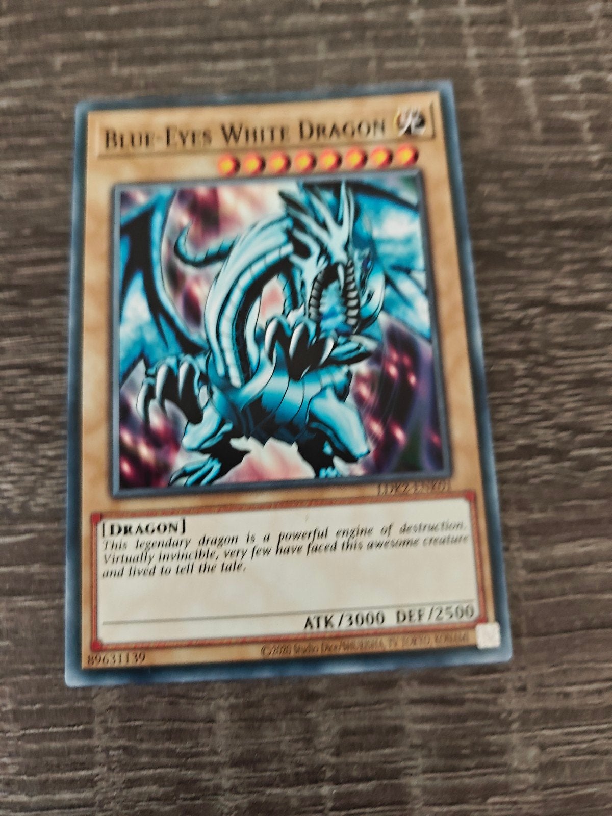 Bleu eyes white dragon ding, Ophalen of Verzenden