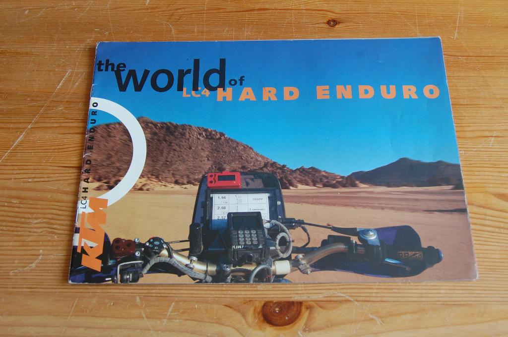 KTM "The World of hard Enduro", Motoren, Handleidingen en Instructieboekjes, Ophalen of Verzenden, Overige merken