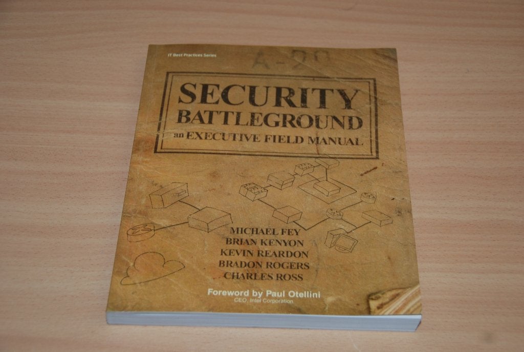 Security battleground., Boeken, Ophalen of Verzenden, Alpha, Gelezen, WO