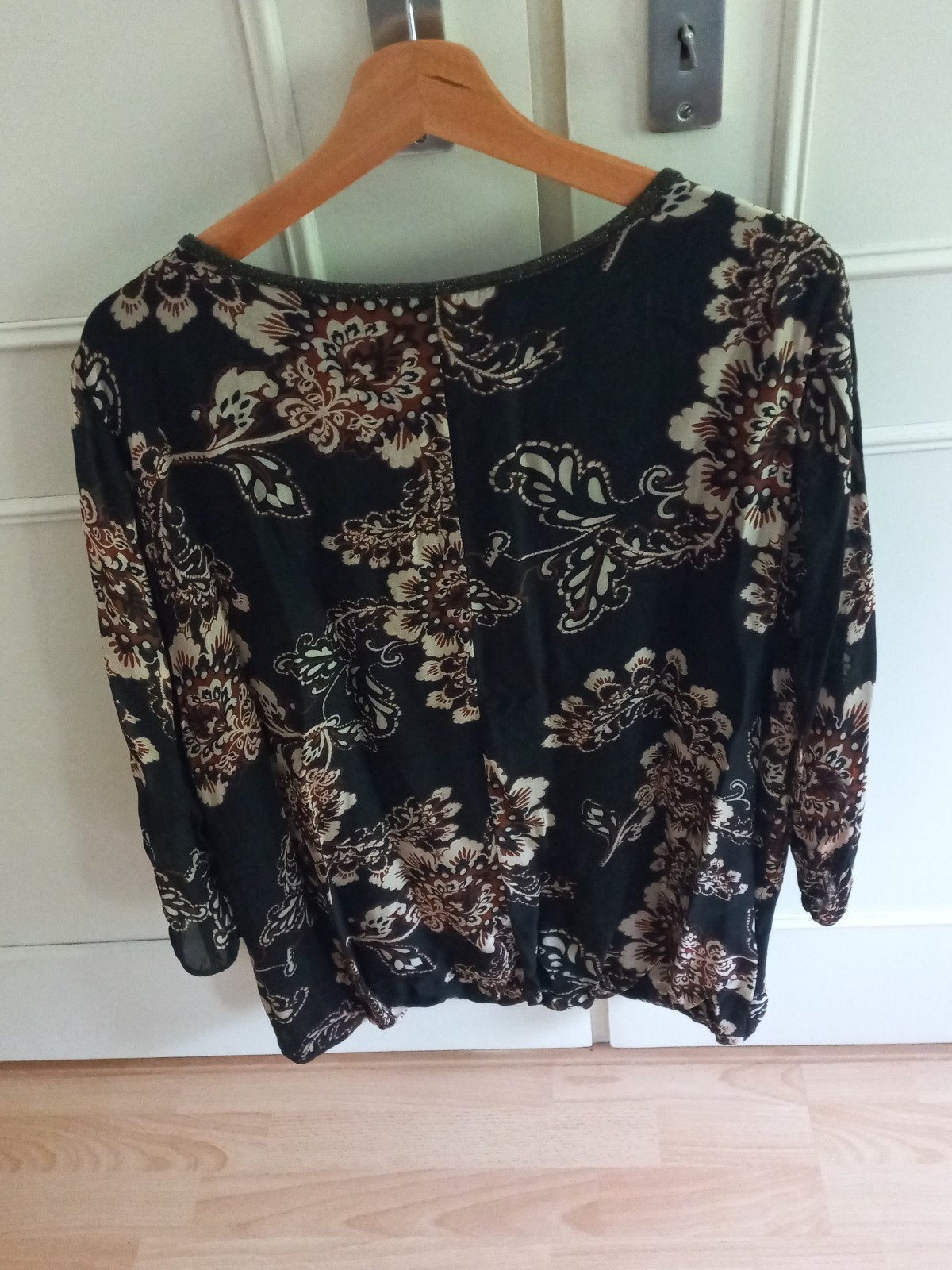 Zwart gebloemde blouse met elastiek in de zoom mast 50, Zwart, Maat 46/48 (XL) of groter, Ophalen of Verzenden, Zo goed als nieuw