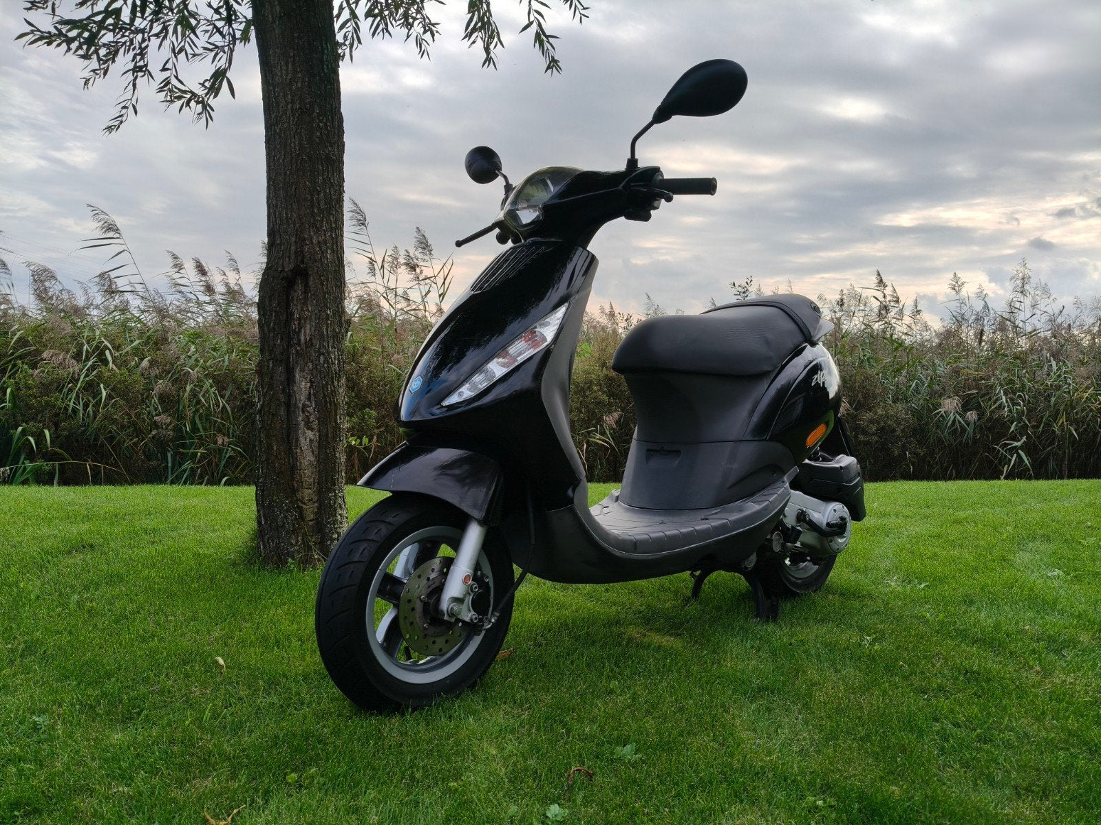 Piaggio Zip 4t Bromscooter – Slechts 3.159km! Origineel!, Fietsen en Brommers, Ophalen, Maximaal 45 km/u, Zip, Zo goed als nieuw