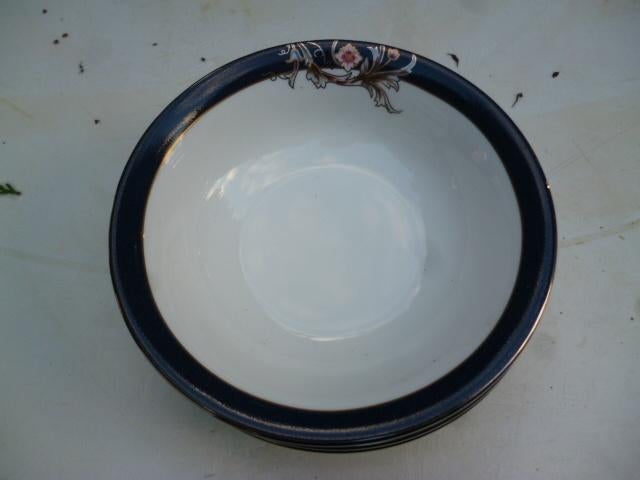Wedgwood vintage  Williamsburg Potpourri + Renaissance blue, Antiek en Kunst, Antiek | Servies los, Ophalen of Verzenden