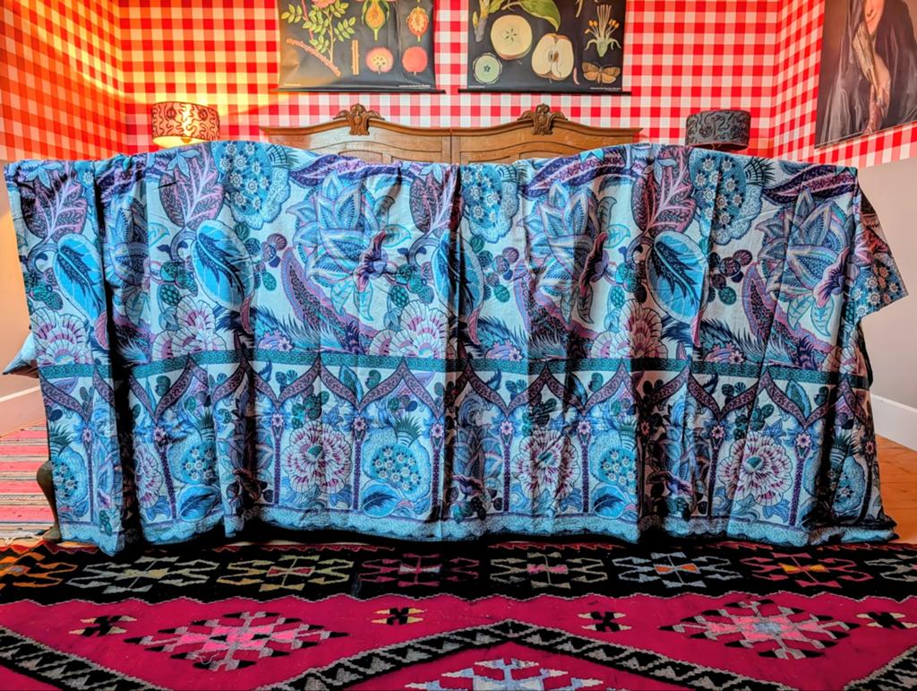 Grand foulard 267 x 267, Huis en Inrichting, Woonaccessoires | Plaids en Woondekens, Ophalen of Verzenden, Zo goed als nieuw