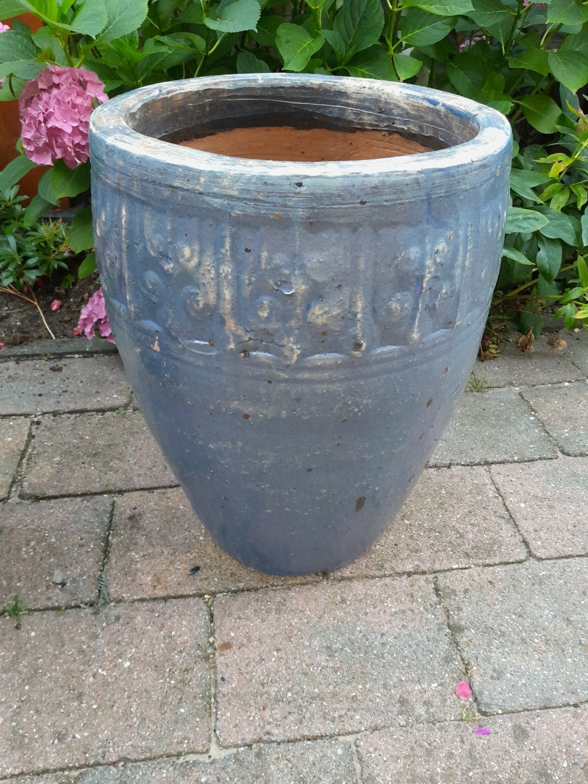 Grote blauwe bloempot van aardewerk, 58 cm hoog, Ophalen, Steen, Gebruikt, 40 cm of meer