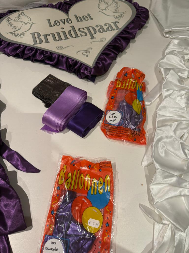 Bruiloft Versiering Paars-Wit: Lint, Strikken & Ballonnen, Ophalen of Verzenden, Zo goed als nieuw, Versiering, Geboorte of Huwelijk