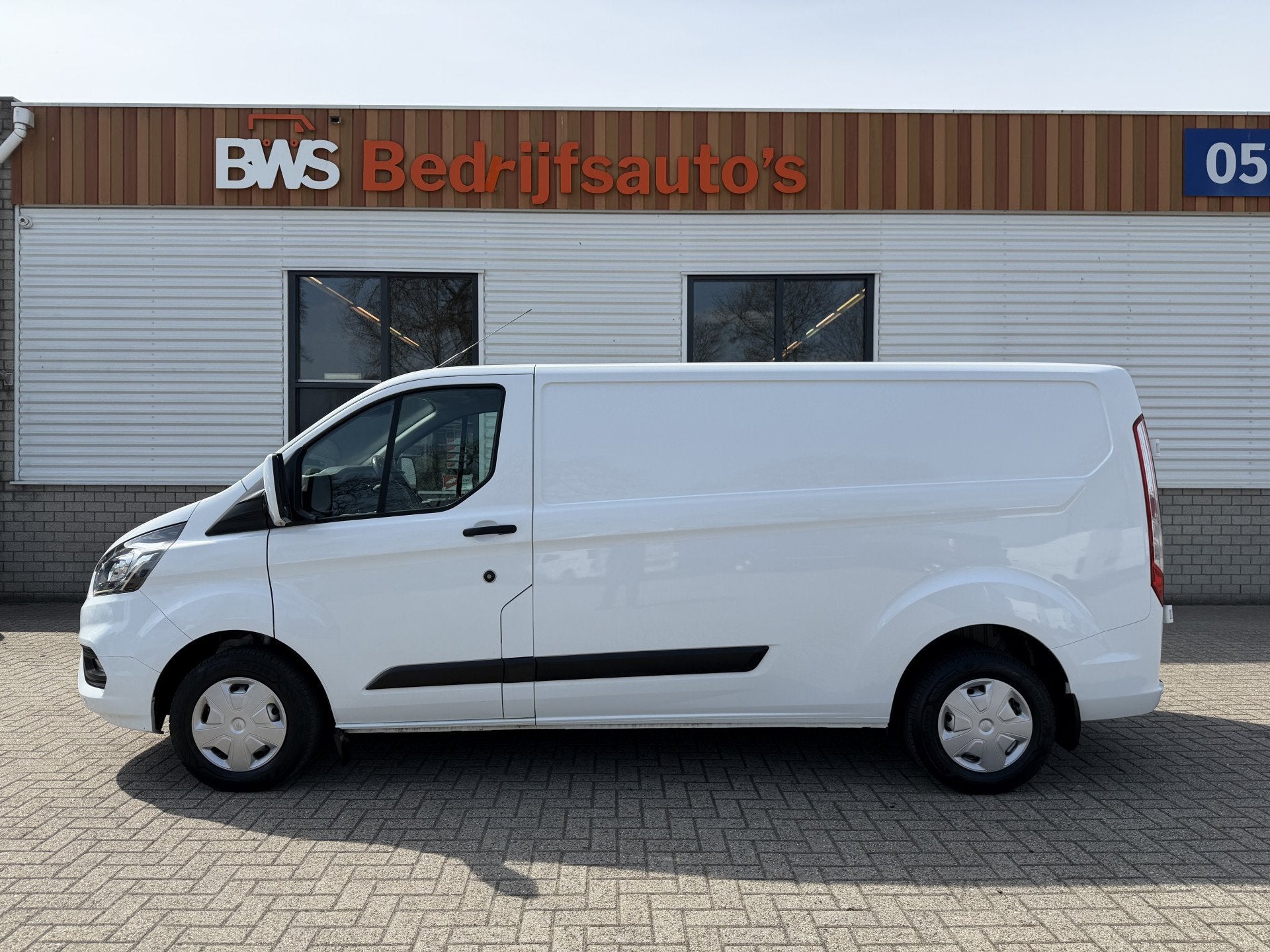 Ford Transit Custom 300 2.0 TDCI 130pk L2H1 Trend / vaste pr, Auto's, Voorwielaandrijving, Euro 6, 4 cilinders, 2800 kg