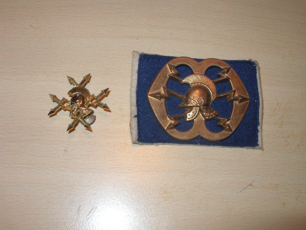 Emblemen Verbindingstroepen, Ophalen of Verzenden, Landmacht, Nederland, Embleem of Badge