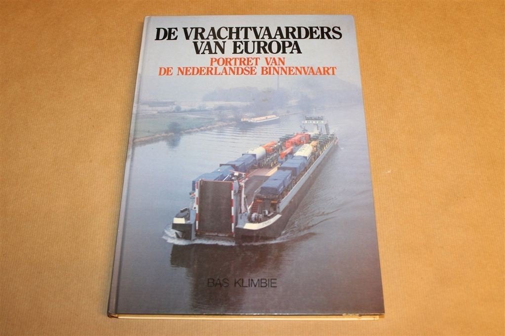 Vrachtvaarders Europa — Nederlandse Binnenvaart, Gebruikt, -, -, Ophalen of Verzenden