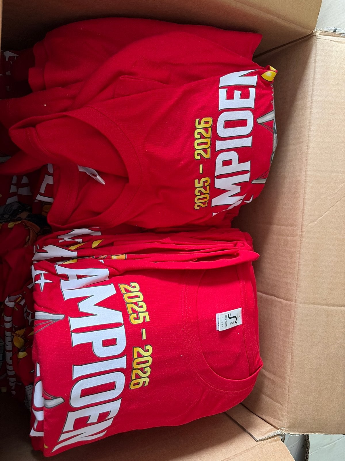 Partij van 50 Nieuwe T-shirts - Diverse Maten - Kampioen 202, Ophalen of Verzenden, Nieuw, Overige maten, Rood