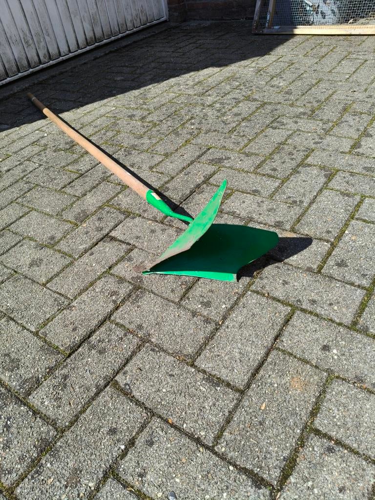 Een ploegje om de tuin om te maken, Ophalen of Verzenden