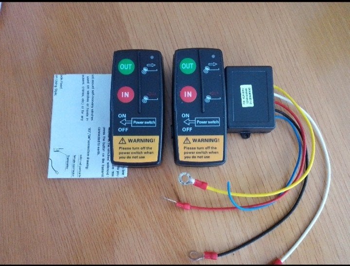 Nwe draadloze lier afstandsbediening (2x) 12v en 24v, Ophalen of Verzenden